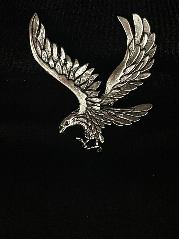Eagle Hat Pin  Light weight lead free alloy metal. these pins are great to accessorize your hats or any outfit.