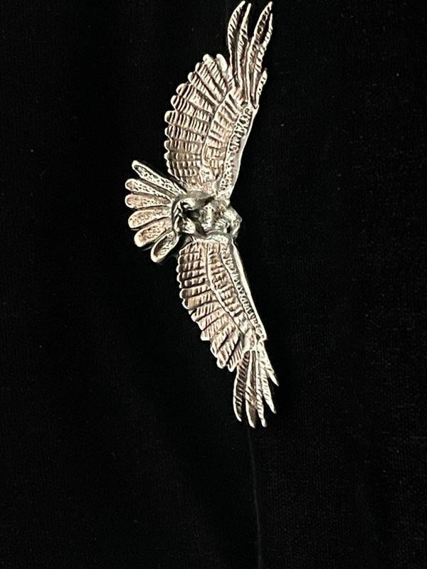 Eagle Hat Pin    Light weight lead free alloy metal. these pins are great to accessorize your hats or any outfit.